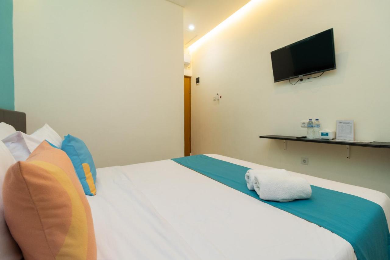 Sans Hotel Suryakencana Bogor Kültér fotó