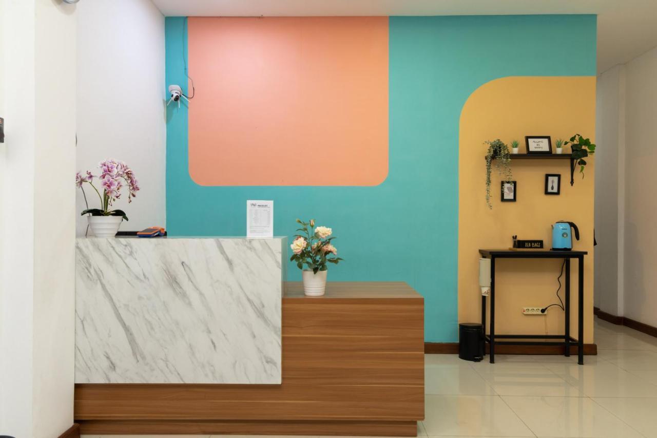 Sans Hotel Suryakencana Bogor Kültér fotó