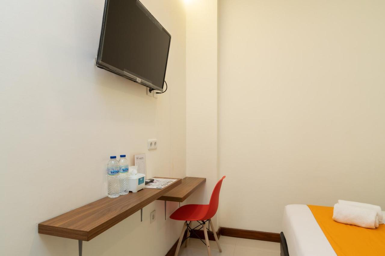 Sans Hotel Suryakencana Bogor Kültér fotó