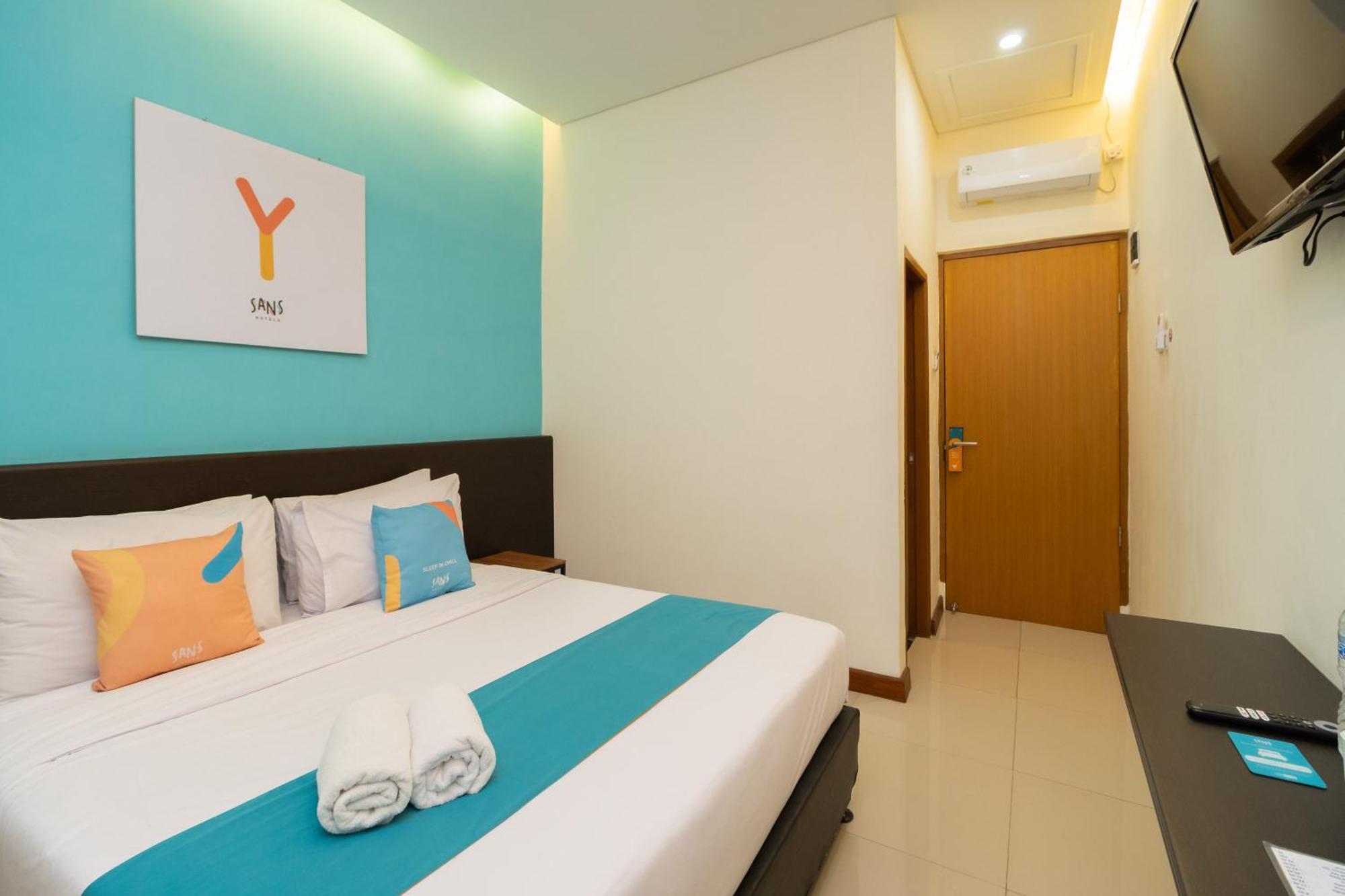 Sans Hotel Suryakencana Bogor Kültér fotó