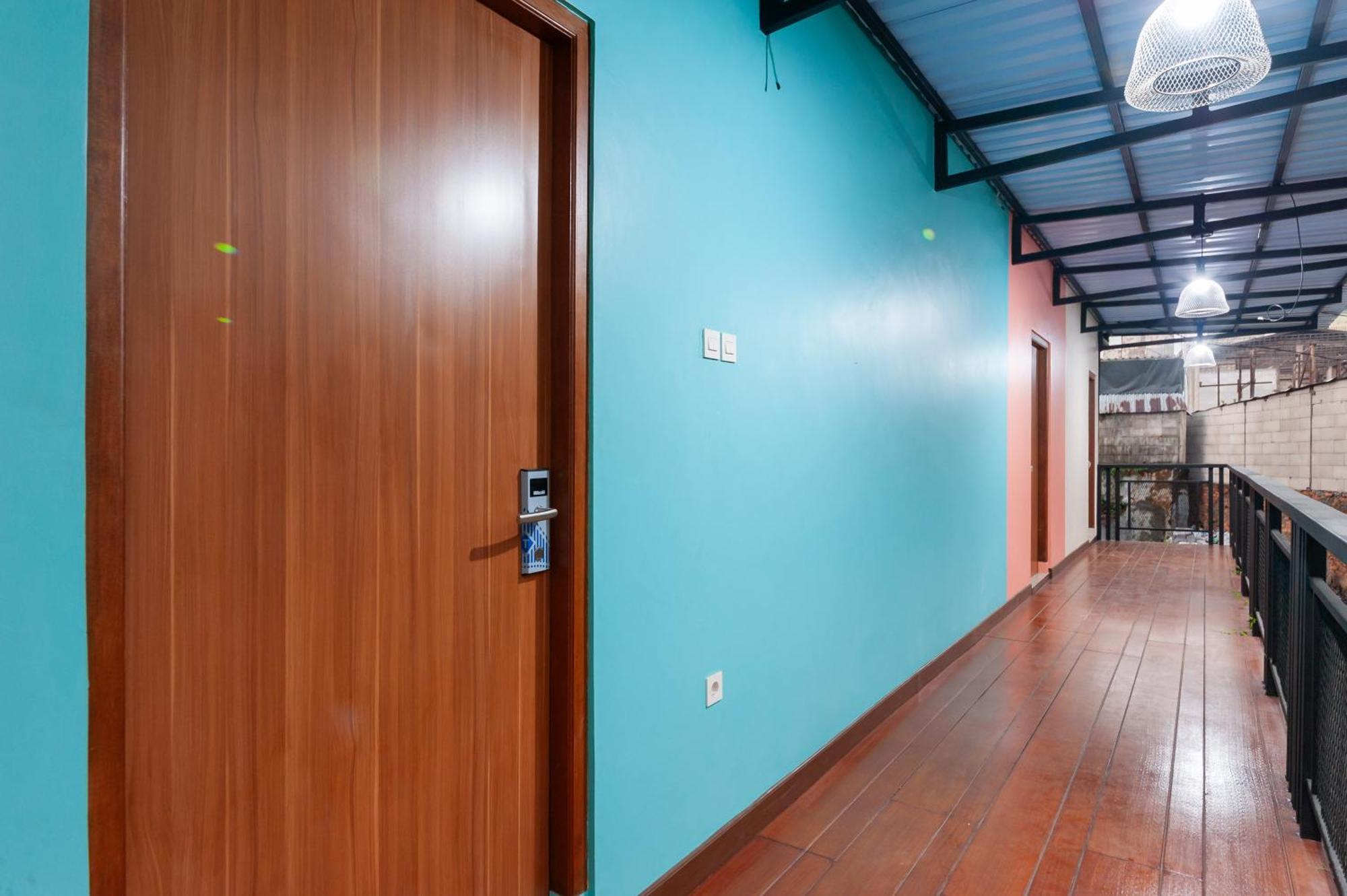 Sans Hotel Suryakencana Bogor Kültér fotó
